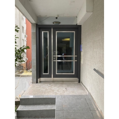 Dışarı açılan Bina Kapısı D-508